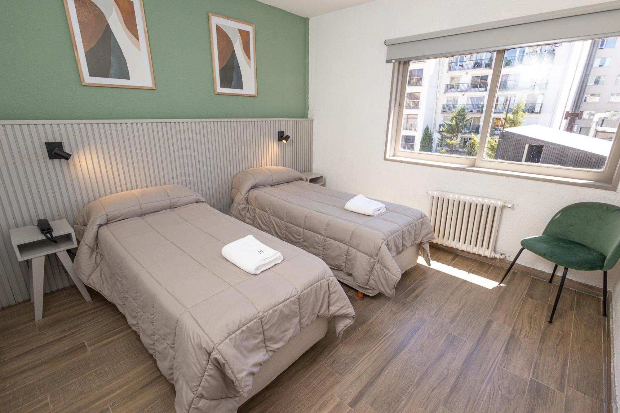 M382 Hotel Bariloche Bagian luar foto