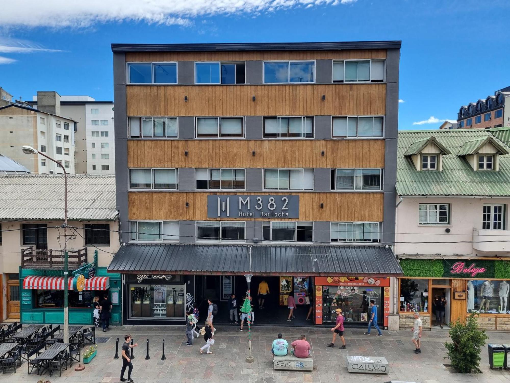 M382 Hotel Bariloche Bagian luar foto